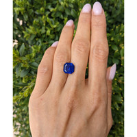 5.16 Ct. Blue Sapphire from Ceylon (Sri Lanka) Life Style