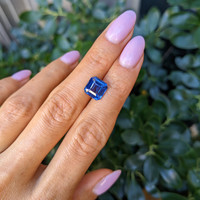 4.08 Ct. Blue Sapphire from Ceylon (Sri Lanka) Life Style