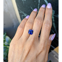 4.08 Ct. Blue Sapphire from Ceylon (Sri Lanka) Life Style