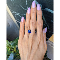 4.08 Ct. Blue Sapphire from Ceylon (Sri Lanka) Life Style