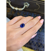 4.59 Ct. Blue Sapphire from Ceylon (Sri Lanka) Life Style