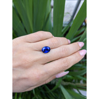 4.59 Ct. Blue Sapphire from Ceylon (Sri Lanka) Life Style