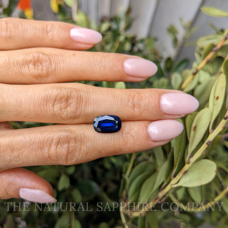 3.99 Ct. Blue Sapphire from Ceylon (Sri Lanka)