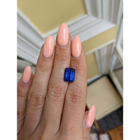 5.23 Ct. Blue Sapphire from Ceylon (Sri Lanka) Life Style