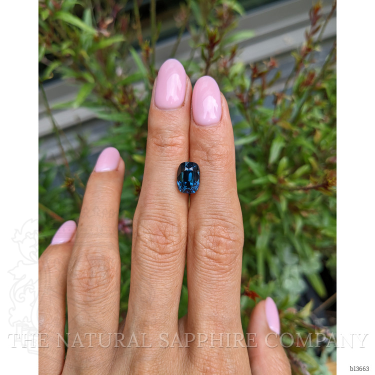 4.05 Ct. Greenish Blue Sapphire from Ceylon (Sri Lanka)