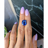8.02 Ct. Blue Sapphire from Madagascar Life Style