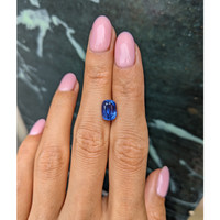 3.02 Ct. Blue Sapphire from Ceylon (Sri Lanka) Life Style