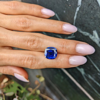 6.08 Ct. Blue Sapphire from Ceylon (Sri Lanka) Life Style