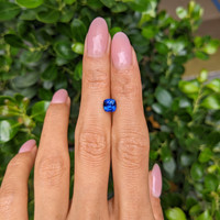 1.33 Ct. Blue Sapphire from Ceylon (Sri Lanka) Life Style
