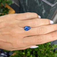 3.07 Ct. Blue Sapphire from Ceylon (Sri Lanka) Life Style