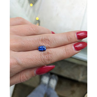 1.33 Ct. Blue Sapphire from Ceylon (Sri Lanka) Life Style