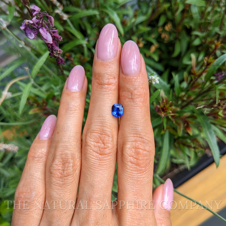 1.03 Ct. Blue Sapphire from Ceylon (Sri Lanka)