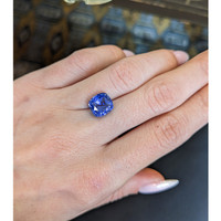 4.69 Ct. Blue Sapphire from Ceylon (Sri Lanka) Life Style