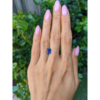 2.64 Ct. Blue Sapphire from Ceylon (Sri Lanka) Life Style