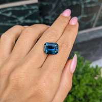 8.60 Ct. Greenish Blue Sapphire from Madagascar Life Style