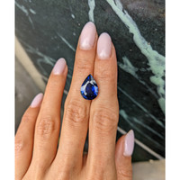 7.54 Ct. Blue Sapphire from Ceylon (Sri Lanka) Life Style