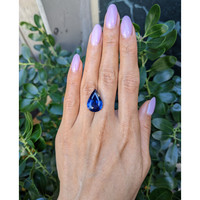 13.54 Ct. Blue Sapphire from Ceylon (Sri Lanka) Life Style