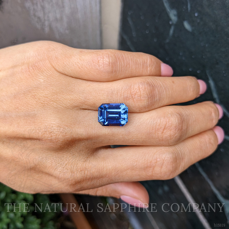 9.01 Ct. Blue Sapphire from Ceylon (Sri Lanka)