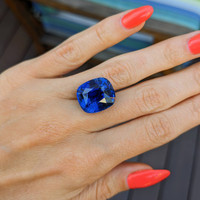 23.24 Ct. Blue Sapphire from Ceylon (Sri Lanka) Life Style