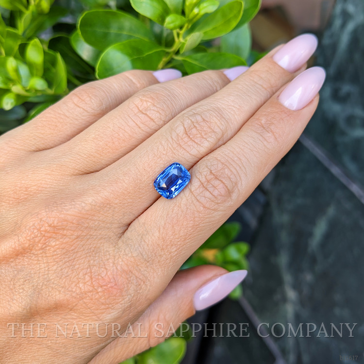 4.12 Ct. Blue Sapphire from Ceylon (Sri Lanka)