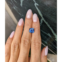 3.16 Ct. Blue Sapphire from Ceylon (Sri Lanka) Life Style