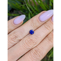 0.81 Ct. Blue Sapphire from Ceylon (Sri Lanka) Life Style