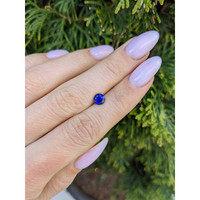 0.81 Ct. Blue Sapphire from Ceylon (Sri Lanka) Life Style