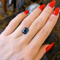 3.57 Ct. Greenish Blue Sapphire from Ceylon (Sri Lanka) Life Style