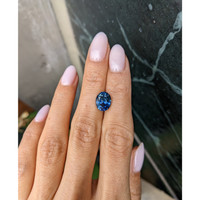 4.14 Ct. Bi Color Sapphire from Cambodia Life Style