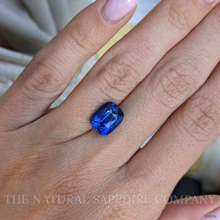 4.54 Ct. Blue Sapphire from Ceylon (Sri Lanka)