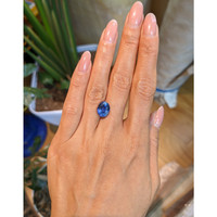5.56 Ct. Blue Sapphire from Ceylon (Sri Lanka) Life Style
