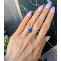 4.14 Ct. Blue Sapphire from Ceylon (Sri Lanka) Life Style