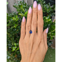 2.59 Ct. Blue Sapphire from Ceylon (Sri Lanka) Life Style