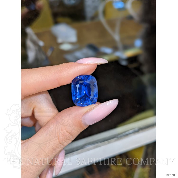 20.90 Ct. Blue Sapphire from Ceylon (Sri Lanka)