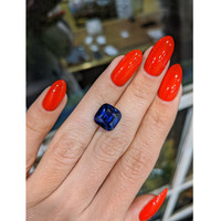 6.42 Ct. Blue Sapphire from Ceylon (Sri Lanka) Life Style