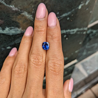 2.21 Ct. Blue Sapphire from Ceylon (Sri Lanka) Life Style