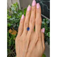 3.30 Ct. Blue Sapphire from Ceylon (Sri Lanka) Life Style