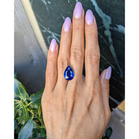 10.15 Ct. Blue Sapphire from Ceylon (Sri Lanka) Life Style