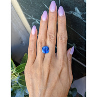 7.24 Ct. Blue Sapphire from Ceylon (Sri Lanka) Life Style