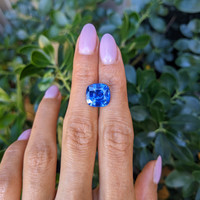 7.24 Ct. Blue Sapphire from Ceylon (Sri Lanka) Life Style