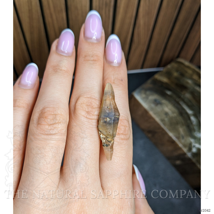 24.41 Ct. Bi Color / Parti Rough Sapphire from Ceylon (Sri Lanka)