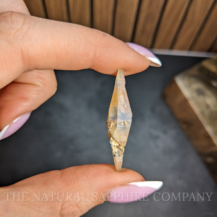 24.41 Ct. Bi Color / Parti Rough Sapphire from Ceylon (Sri Lanka)