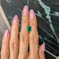 2.45 Ct. Emerald from Zambia Life Style
