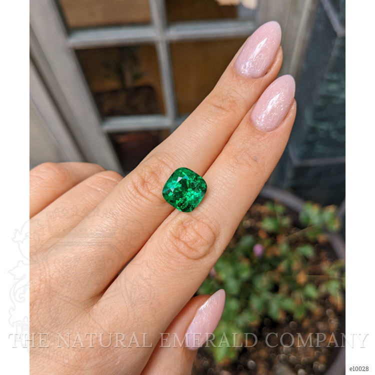 5.71 Ct. Emerald from Colombia - Muzo