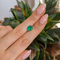 1.82 Ct. Emerald from Colombia Life Style