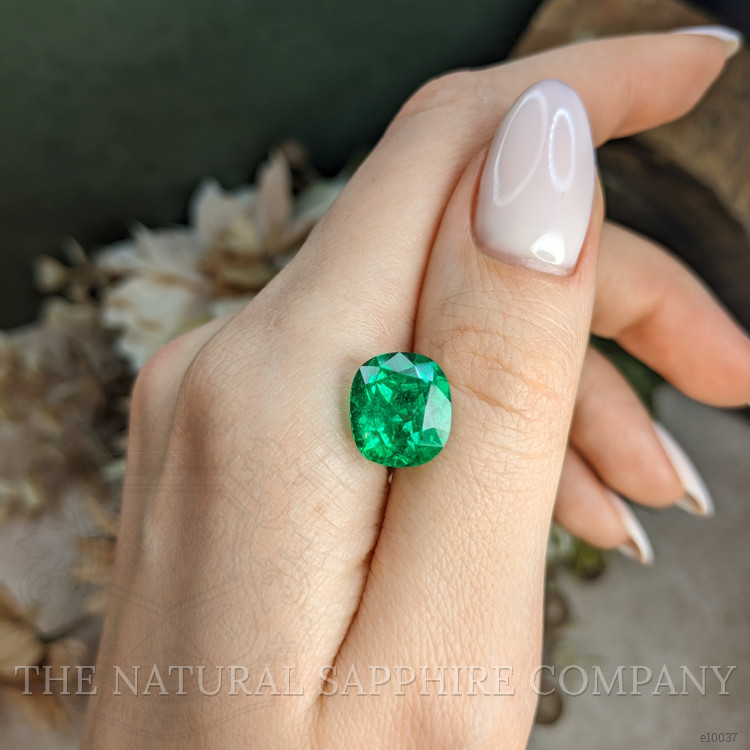 7.35 Ct. Emerald from Colombia