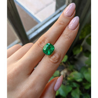 7.54 Ct. Emerald from Colombia Life Style