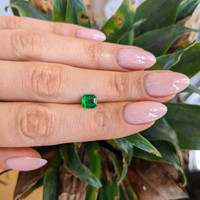 0.80 Ct. Emerald from Colombia Life Style