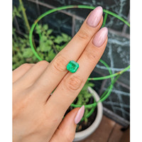 3.83 Ct. Emerald from Colombia Life Style