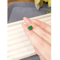 1.53 Ct. Emerald from Zambia Life Style